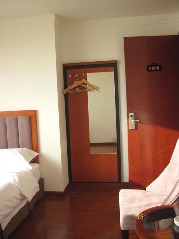318 Express Motel Xichang Экстерьер фото